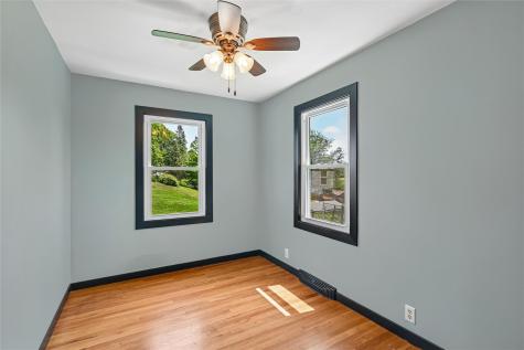 203 E 4th Street Anamosa IA 52205