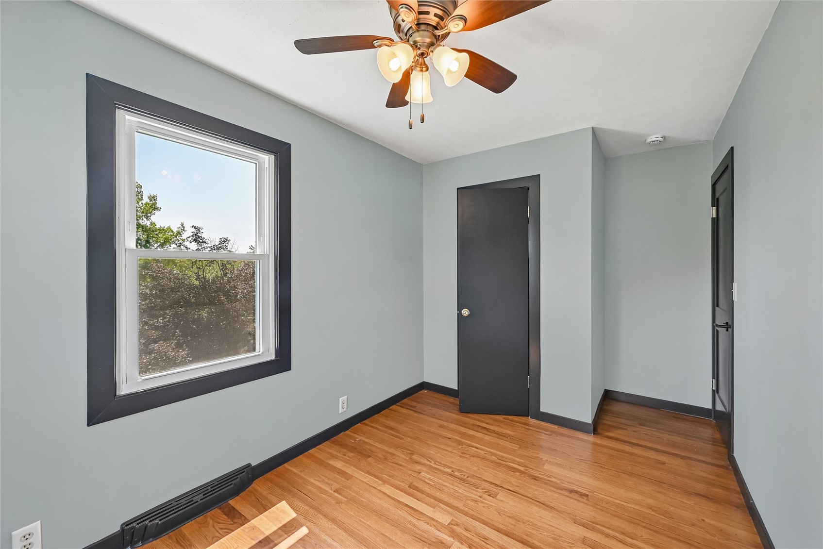 203 E 4th Street Anamosa IA 52205