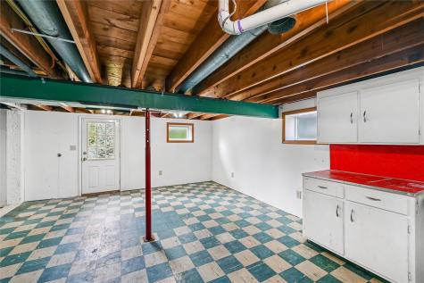 203 E 4th Street Anamosa IA 52205