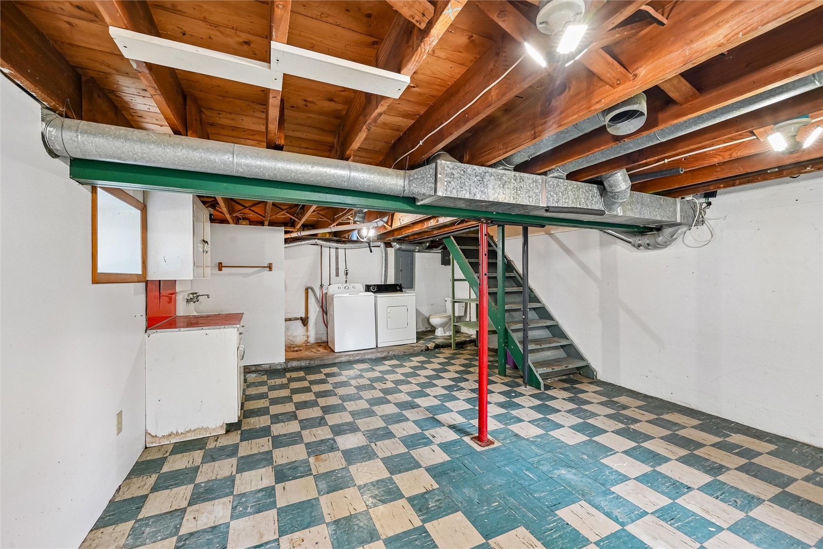 203 E 4th Street Anamosa IA 52205