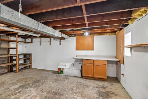203 E 4th Street Anamosa IA 52205