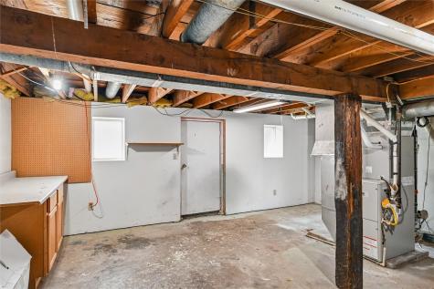 203 E 4th Street Anamosa IA 52205
