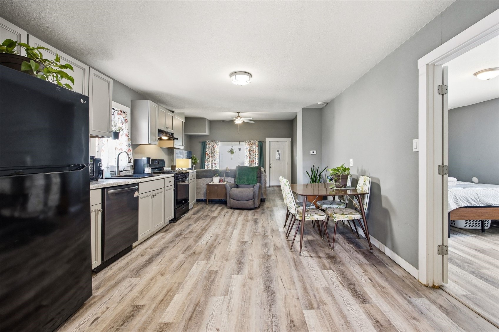 826 10th Street SW Cedar Rapids IA 52404