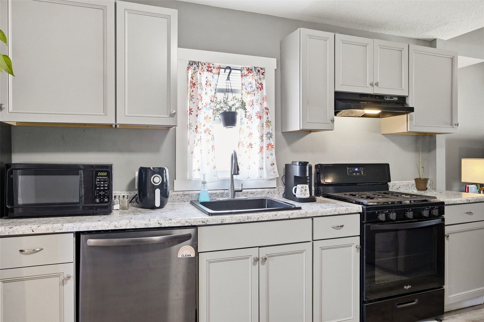 826 10th Street SW Cedar Rapids IA 52404