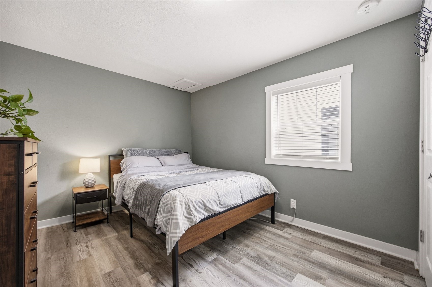 826 10th Street SW Cedar Rapids IA 52404