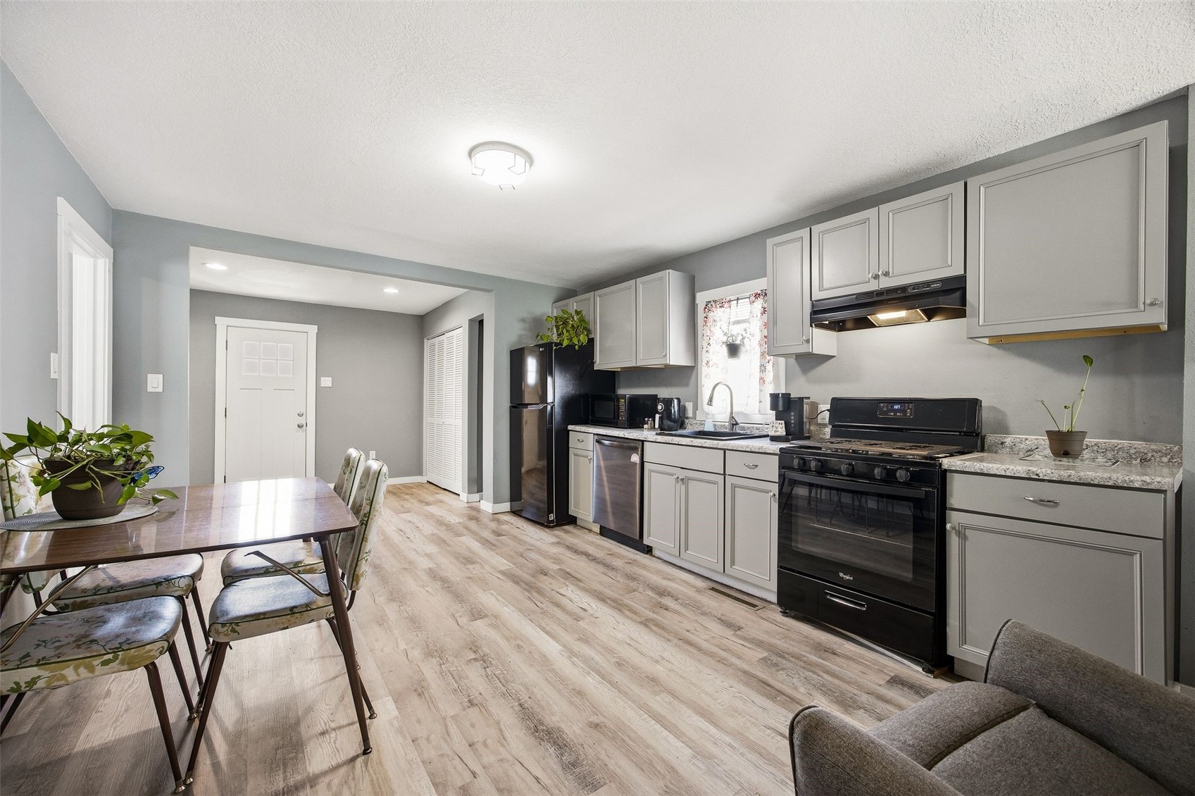 826 10th Street SW Cedar Rapids IA 52404