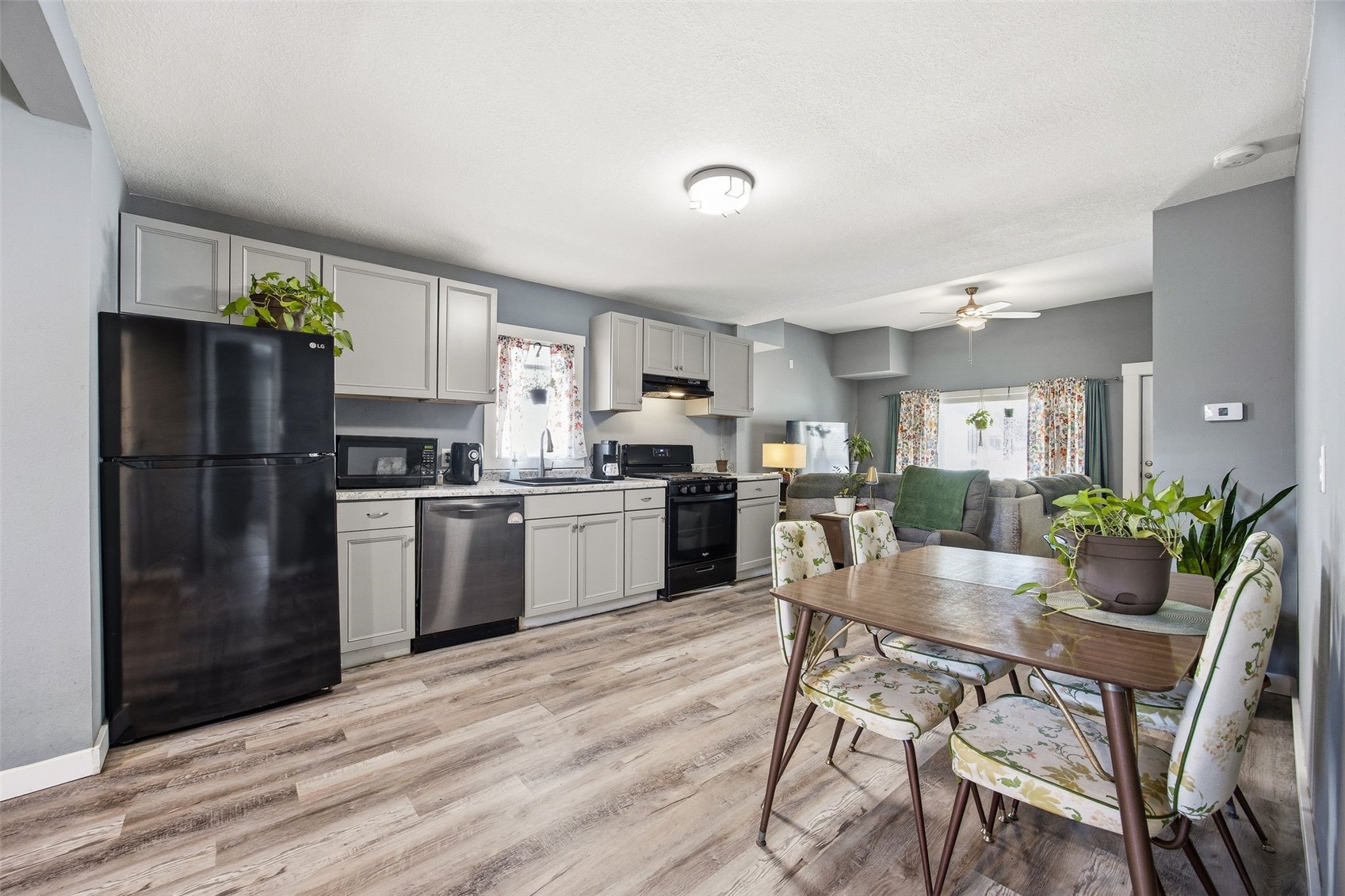 826 10th Street SW Cedar Rapids IA 52404