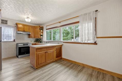1828 W 6th Street Waterloo IA 50702