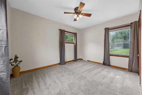 1828 W 6th Street Waterloo IA 50702