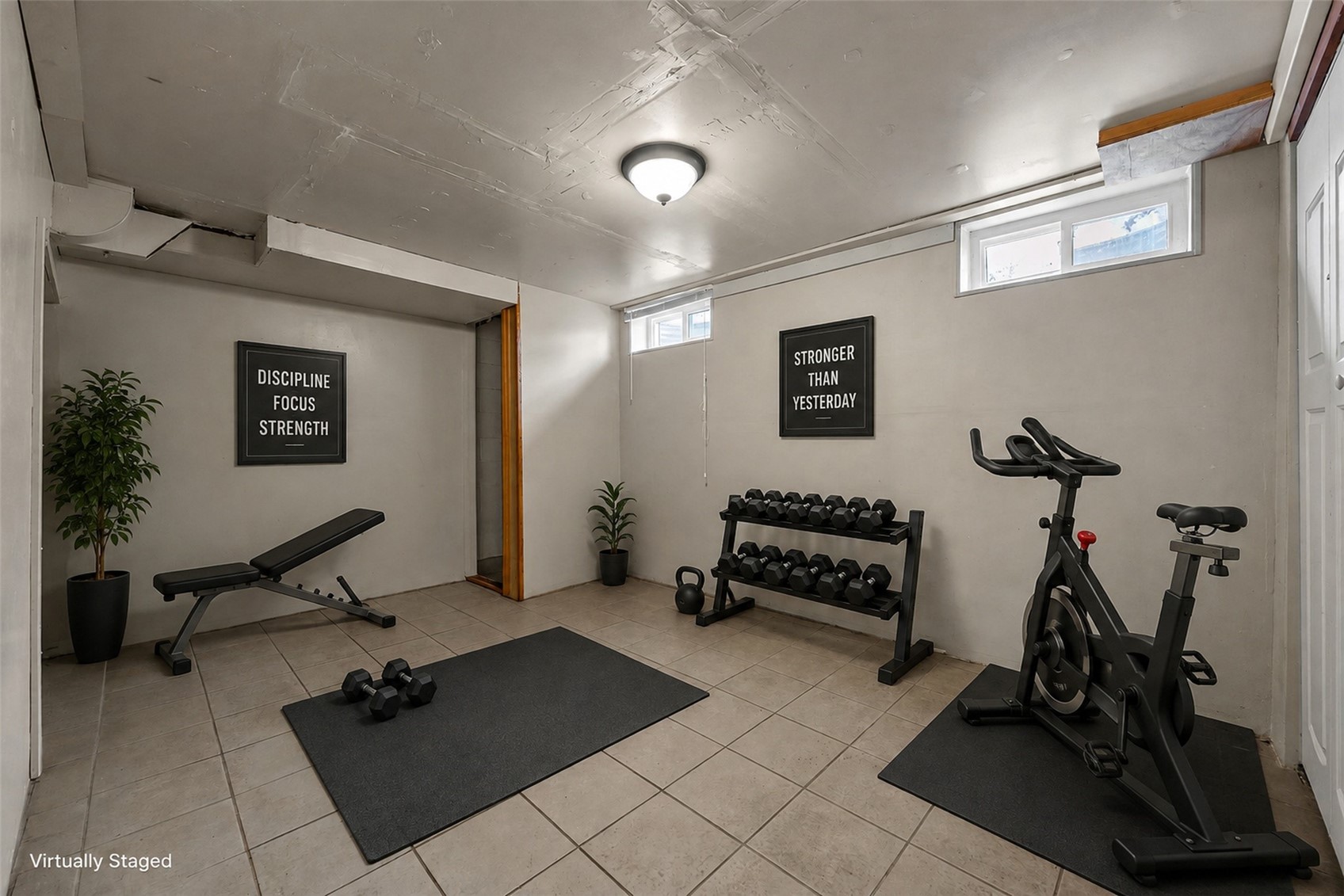 1828 W 6th Street Waterloo IA 50702