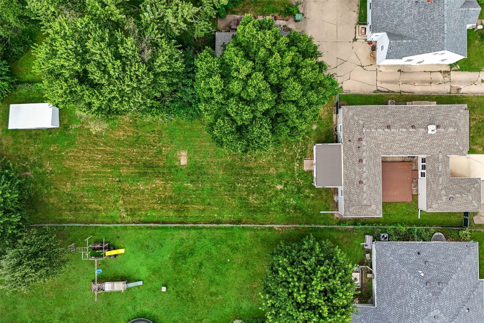 1828 W 6th Street Waterloo IA 50702