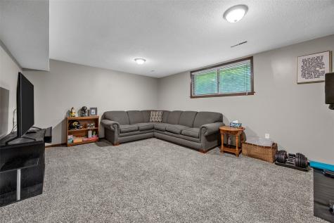 2179 Coldstream Avenue NE Cedar Rapids IA 52402