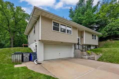 2179 Coldstream Avenue NE Cedar Rapids IA 52402