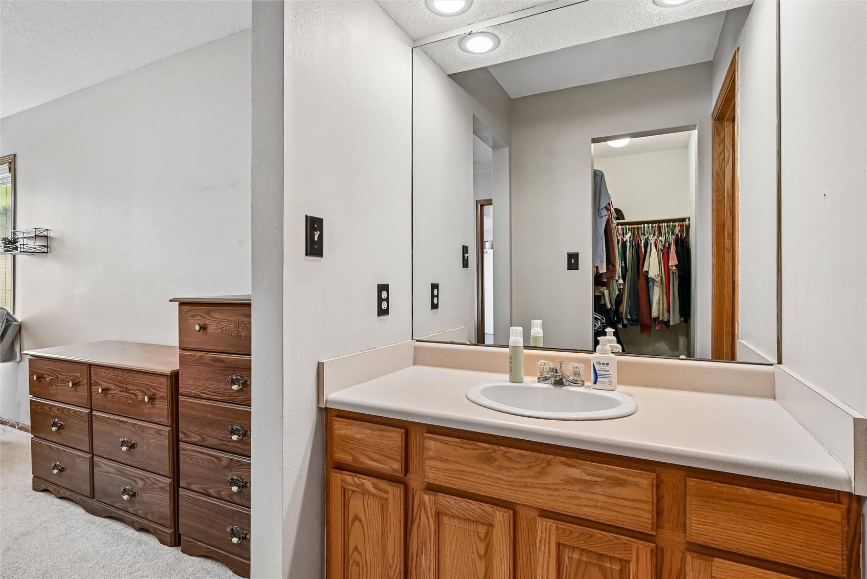 2940 Oxford Street Marion IA 52302
