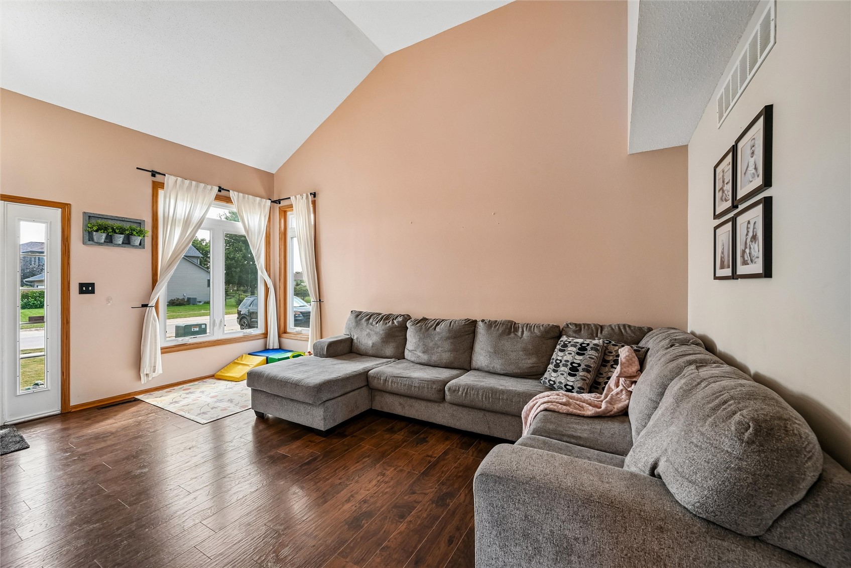 2940 Oxford Street Marion IA 52302
