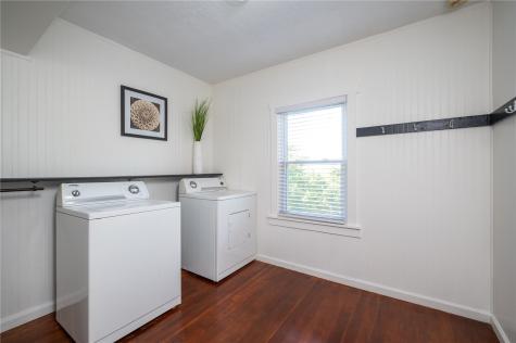 3122 Carroll SE Cedar Rapids IA 52403