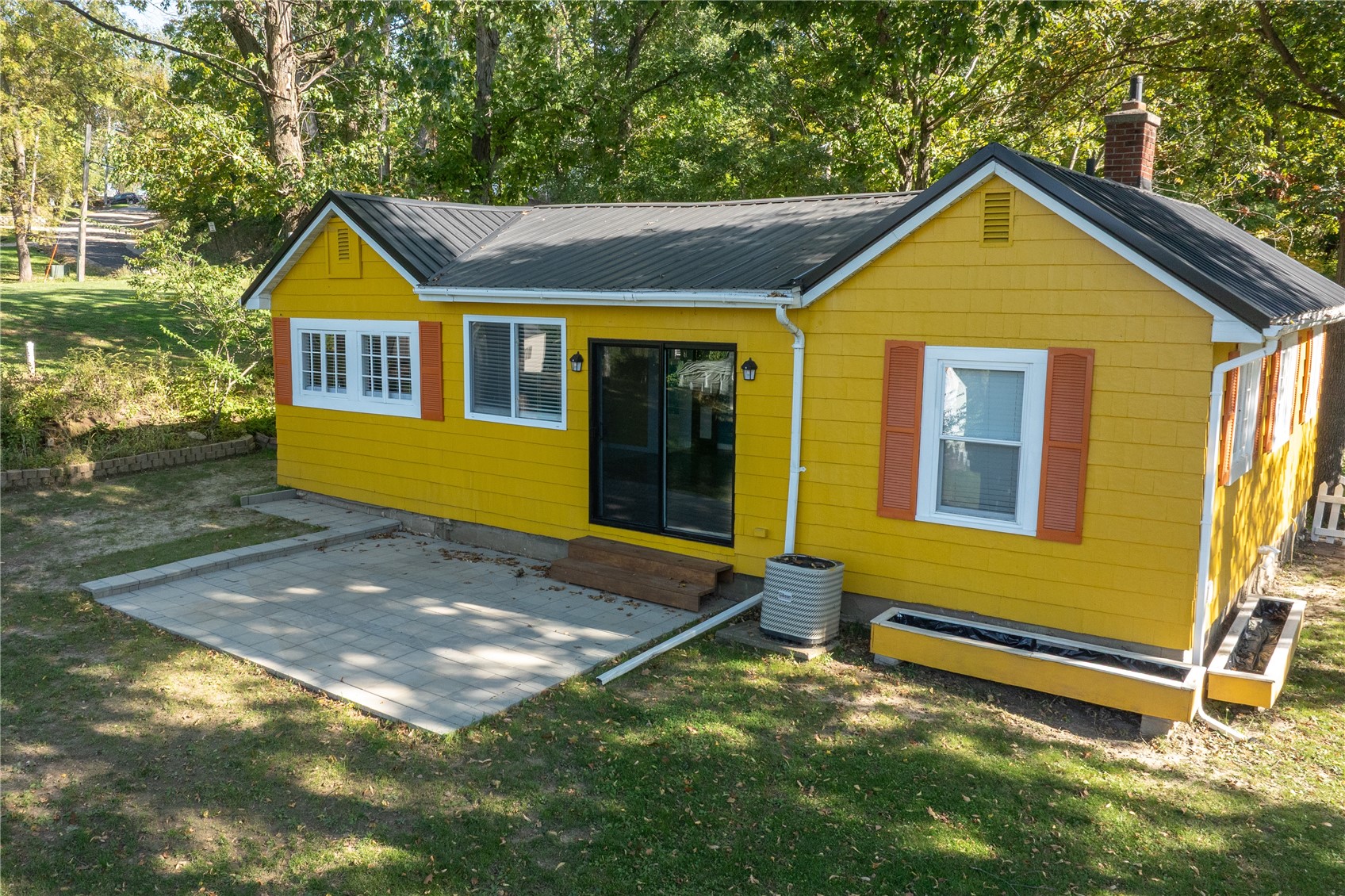 3122 Carroll SE Cedar Rapids IA 52403