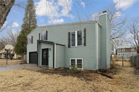 1240 Esther Court Iowa City IA 52240