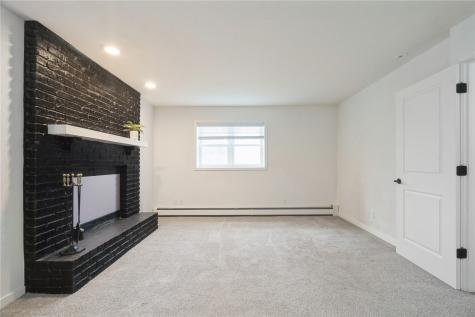 1240 Esther Court Iowa City IA 52240