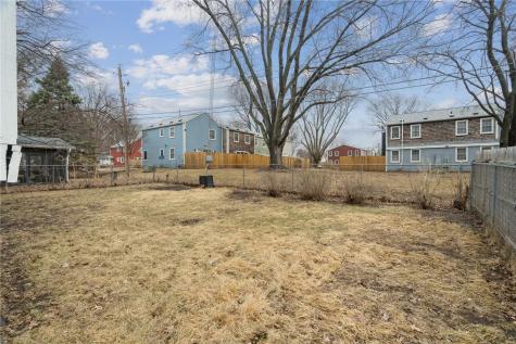 1240 Esther Court Iowa City IA 52240