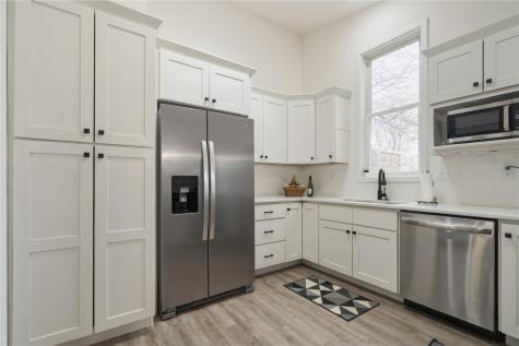1240 Esther Court Iowa City IA 52240