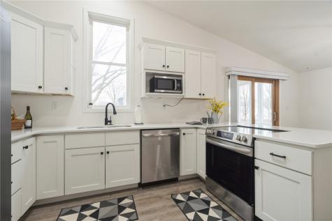 1240 Esther Court Iowa City IA 52240