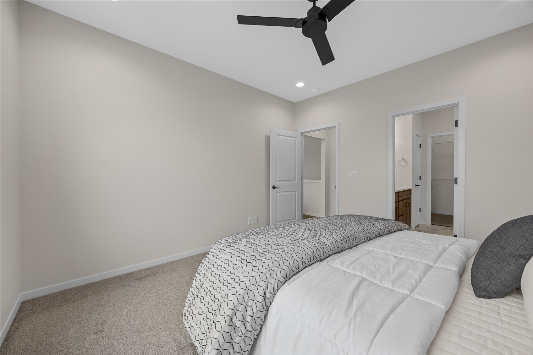 8809 Zeppelin Avenue NE Cedar Rapids IA 52402