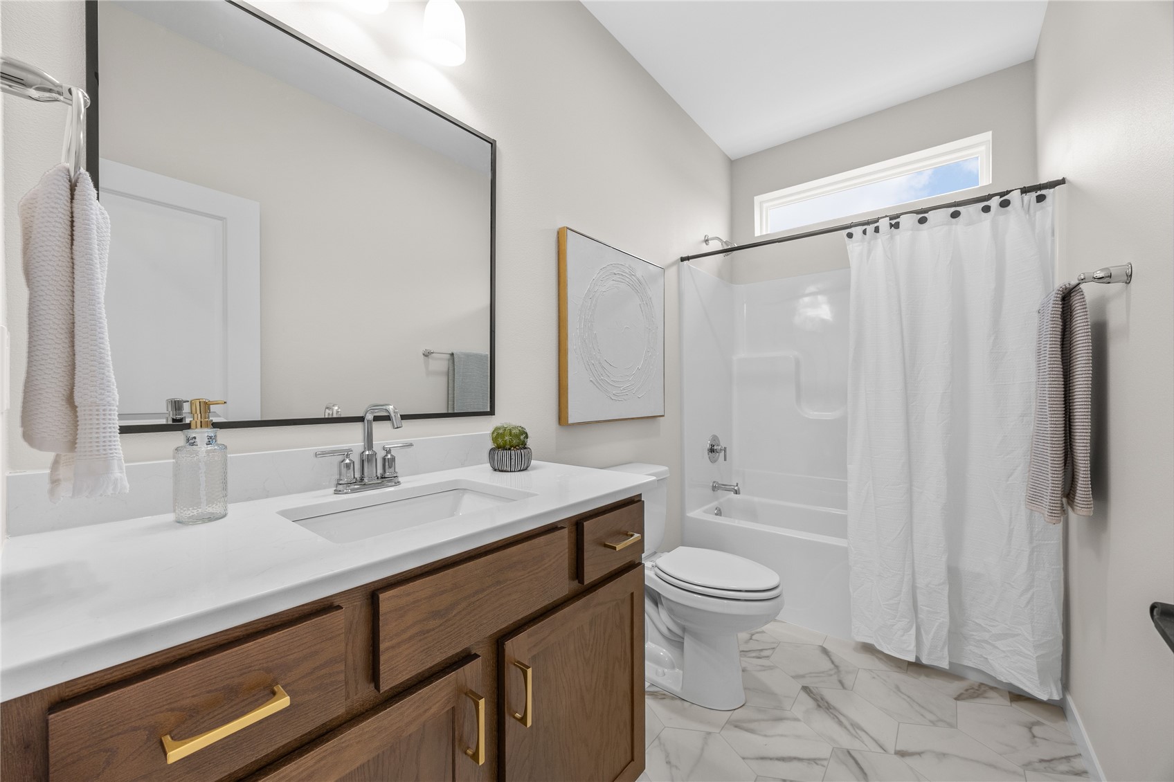 8809 Zeppelin Avenue NE Cedar Rapids IA 52402