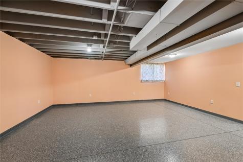 2060 Litchfield Drive Hiawatha IA 52233