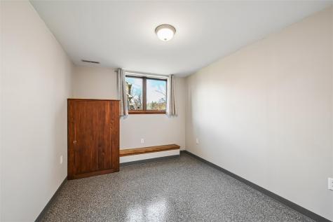 2060 Litchfield Drive Hiawatha IA 52233