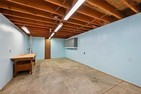 2060 Litchfield Drive Hiawatha IA 52233