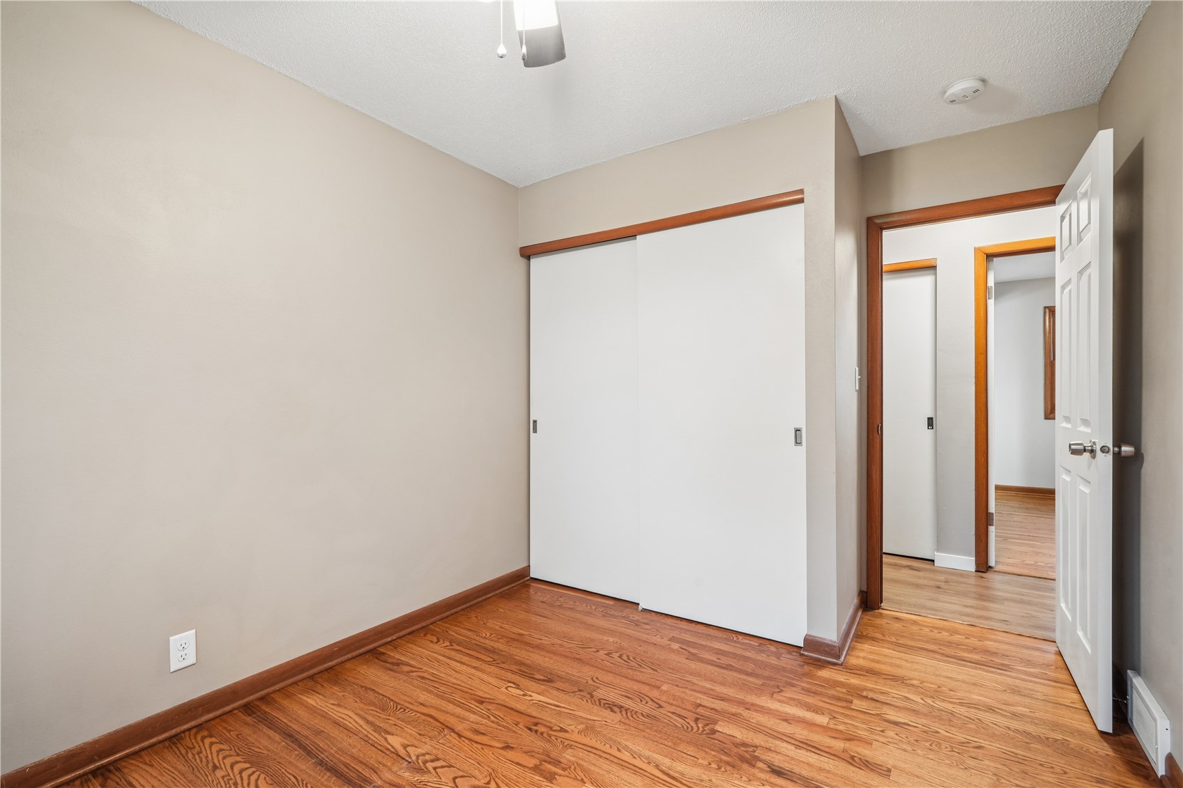 172 NW Sunrise Cedar Rapids IA 52405