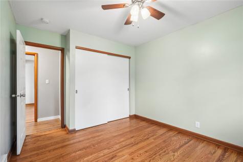 172 NW Sunrise Cedar Rapids IA 52405