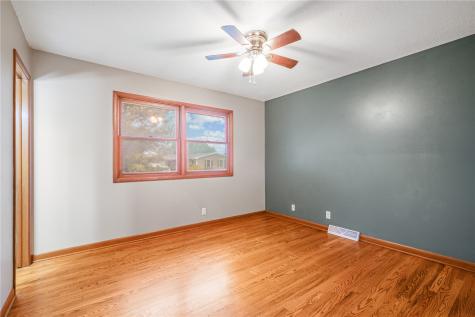172 NW Sunrise Cedar Rapids IA 52405