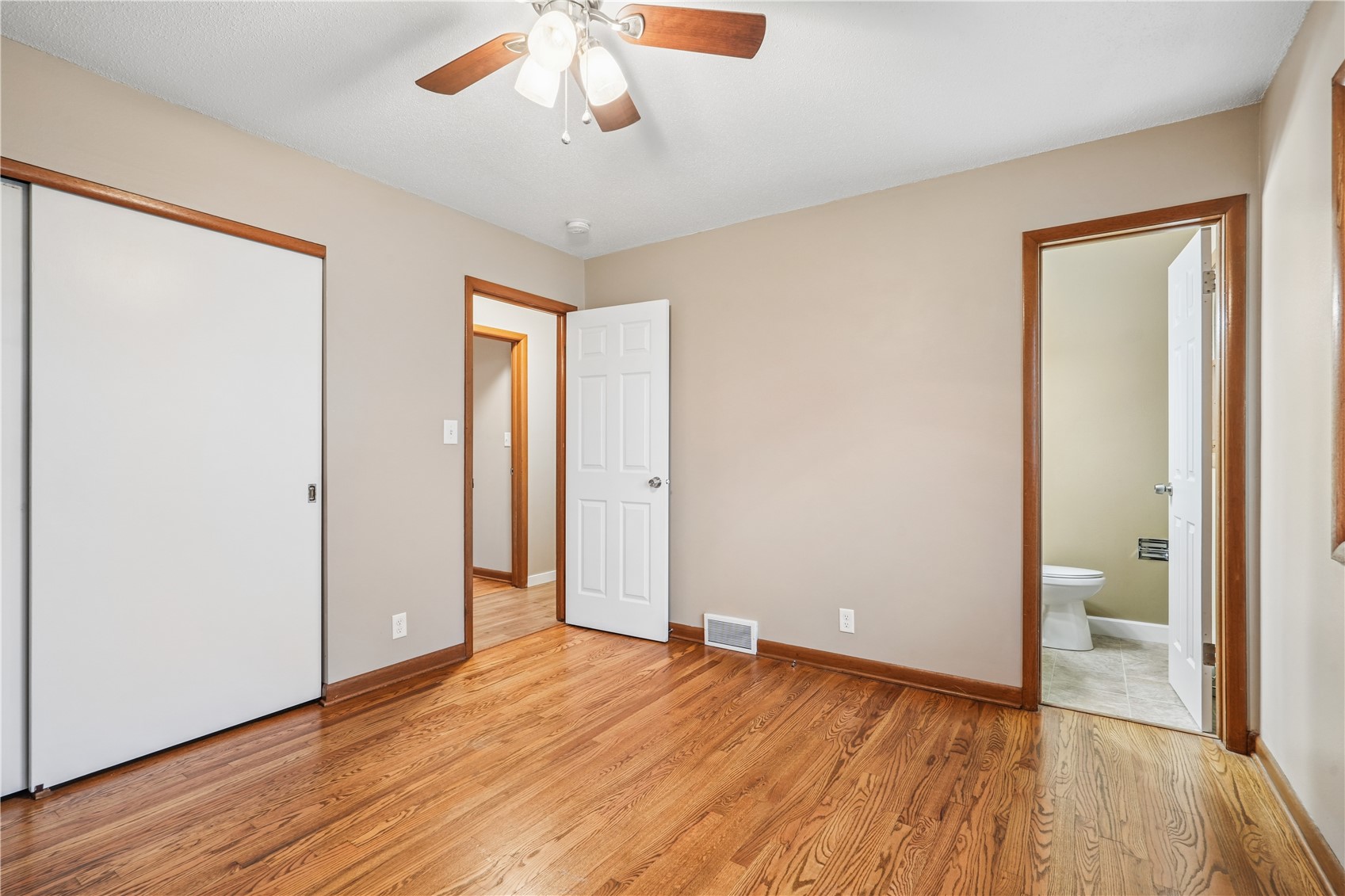 172 NW Sunrise Cedar Rapids IA 52405