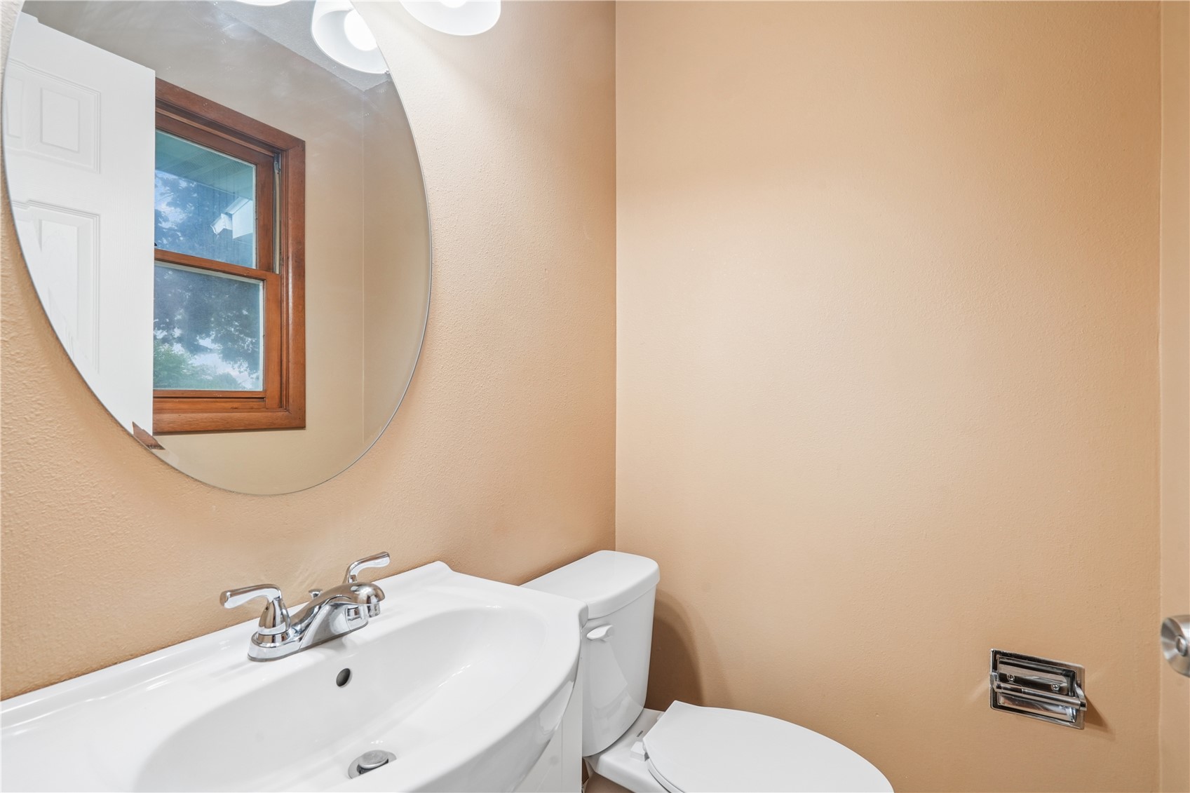 172 NW Sunrise Cedar Rapids IA 52405