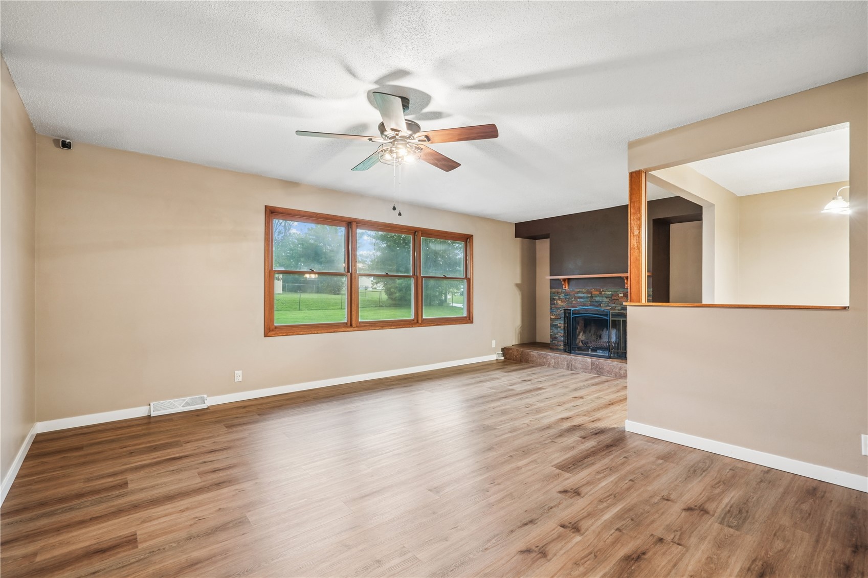 172 NW Sunrise Cedar Rapids IA 52405
