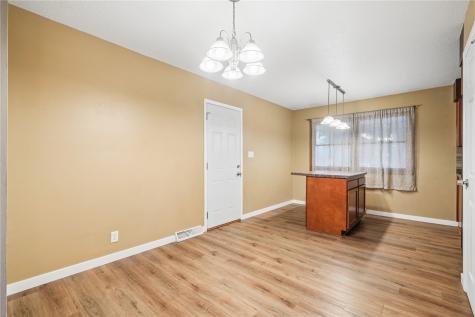 172 NW Sunrise Cedar Rapids IA 52405