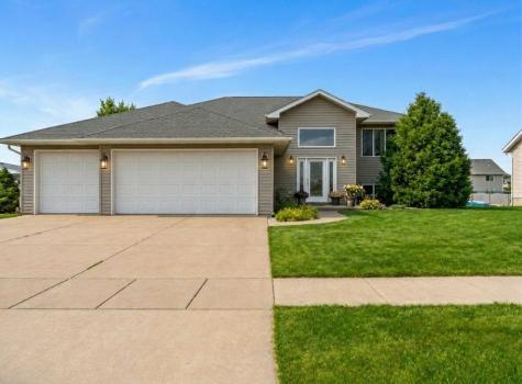 206 Longworth Avenue Alburnett IA 52202