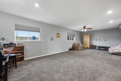 206 Longworth Avenue Alburnett IA 52202