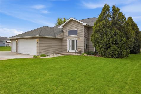 206 Longworth Avenue Alburnett IA 52202