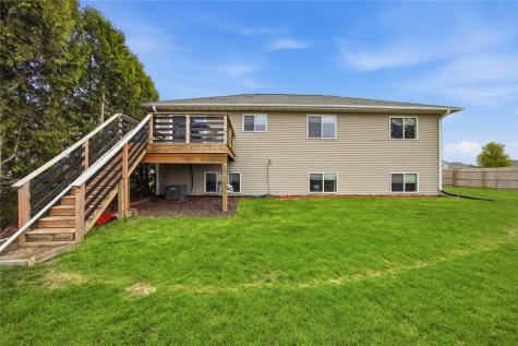 206 Longworth Avenue Alburnett IA 52202