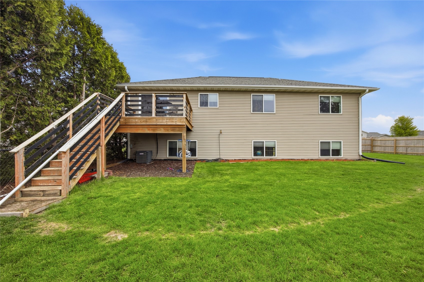 206 Longworth Avenue Alburnett IA 52202