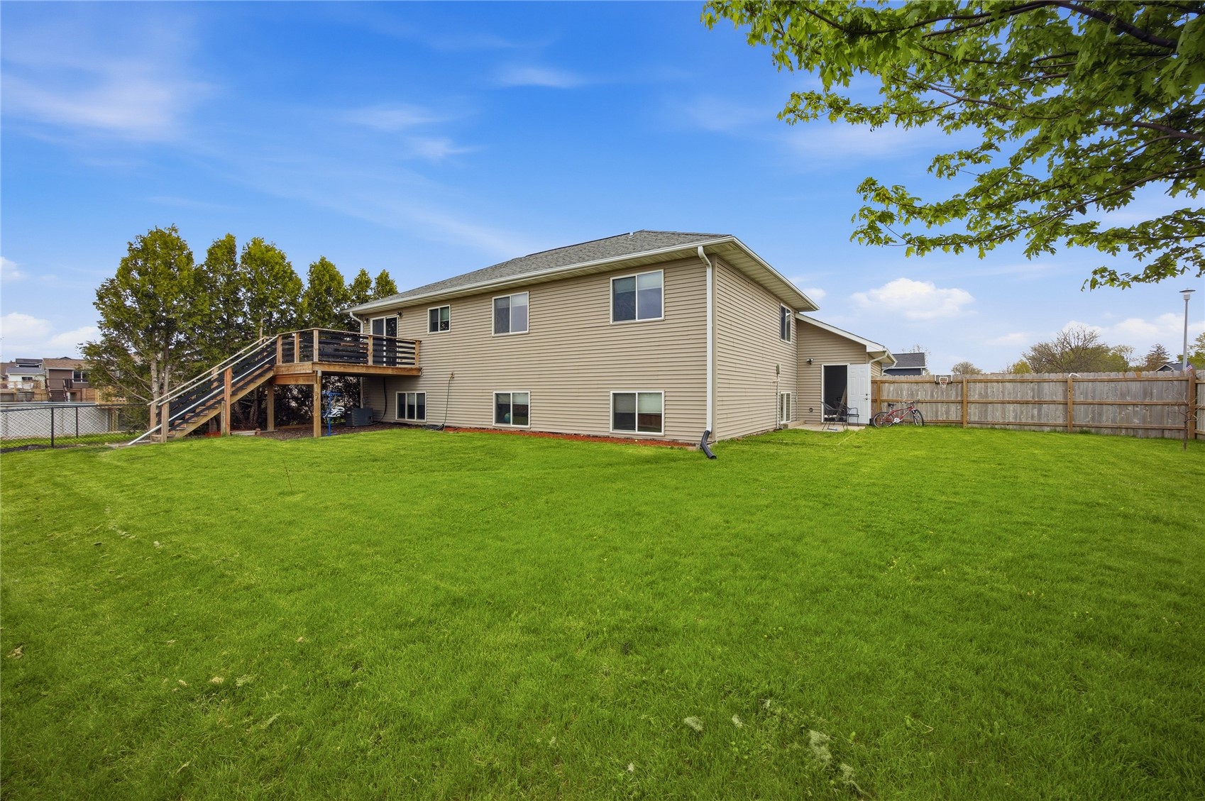 206 Longworth Avenue Alburnett IA 52202