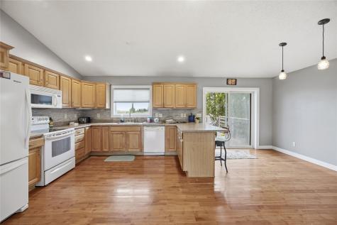 206 Longworth Avenue Alburnett IA 52202