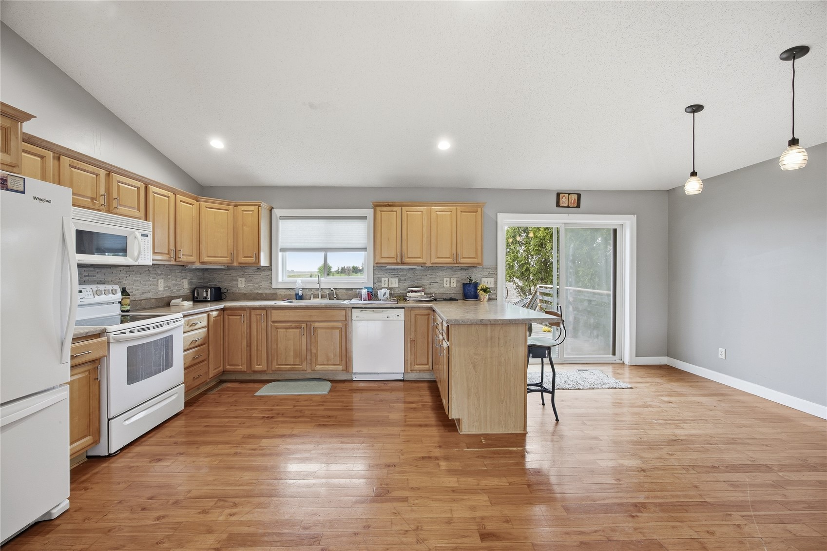 206 Longworth Avenue Alburnett IA 52202