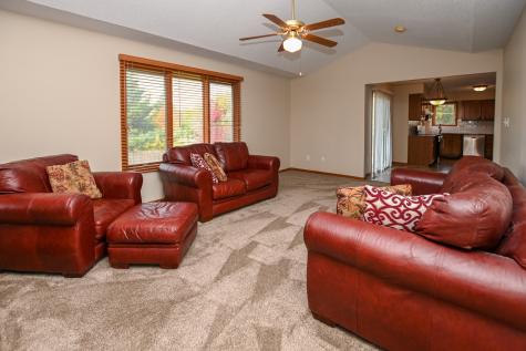 4135 Riverside Drive NE Cedar Rapids IA 52411