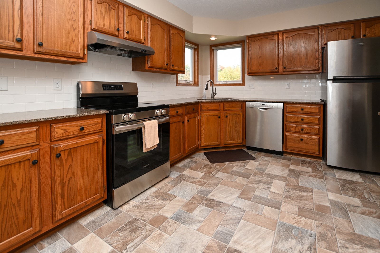 4135 Riverside Drive NE Cedar Rapids IA 52411