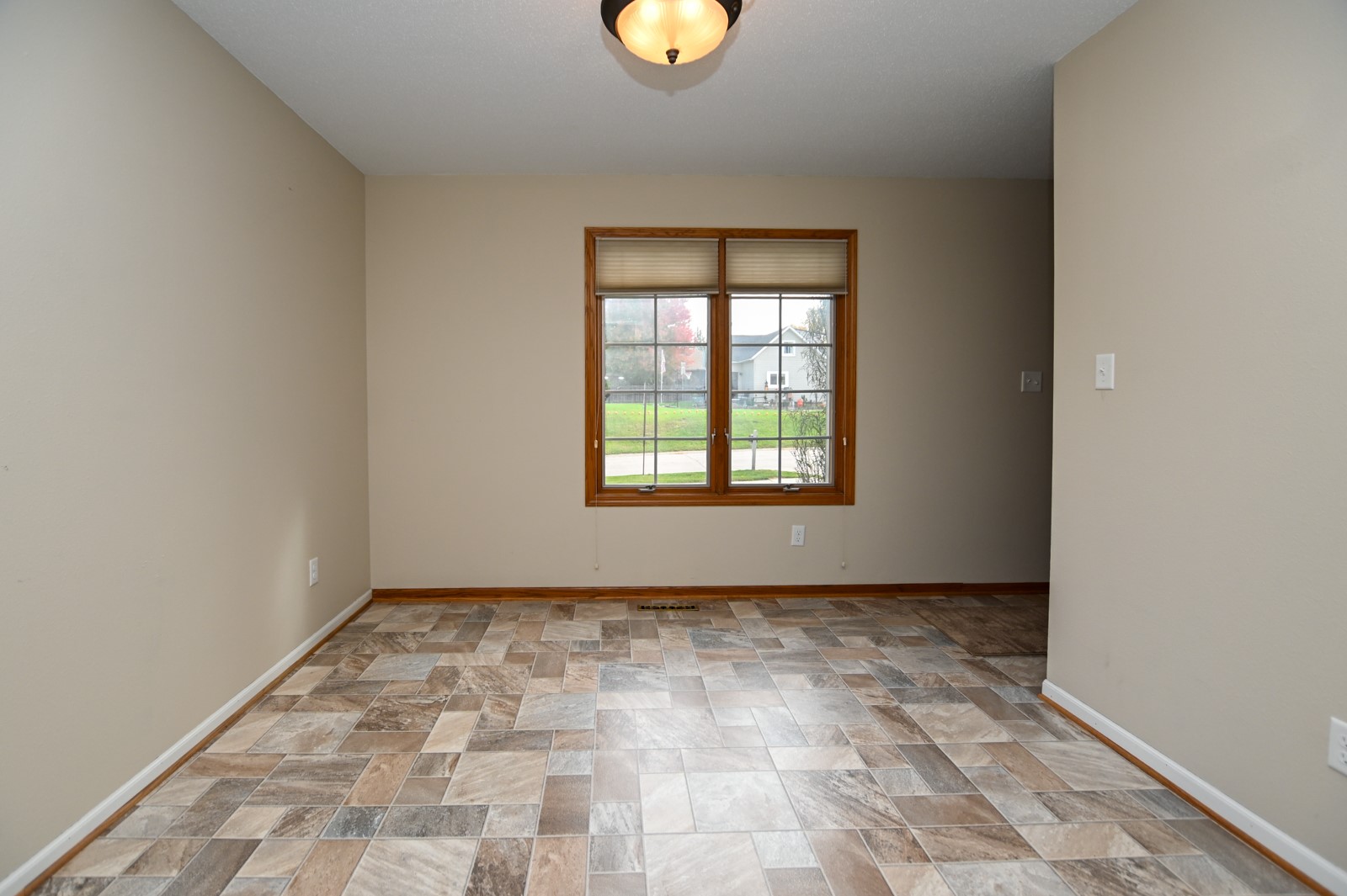 4135 Riverside Drive NE Cedar Rapids IA 52411