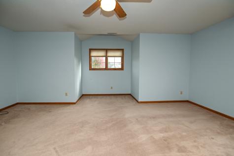 4135 Riverside Drive NE Cedar Rapids IA 52411